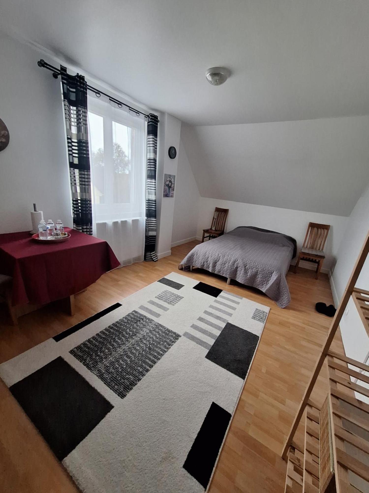 Chambres Et Table D'Hotes - Chez Paul Et Emilia Villers-Cotterêts Εξωτερικό φωτογραφία